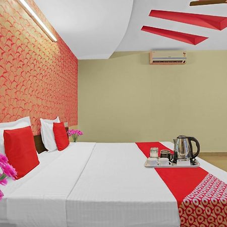 Oyo 87701 Lucky Farm Hotel Shāhpur Exterior foto