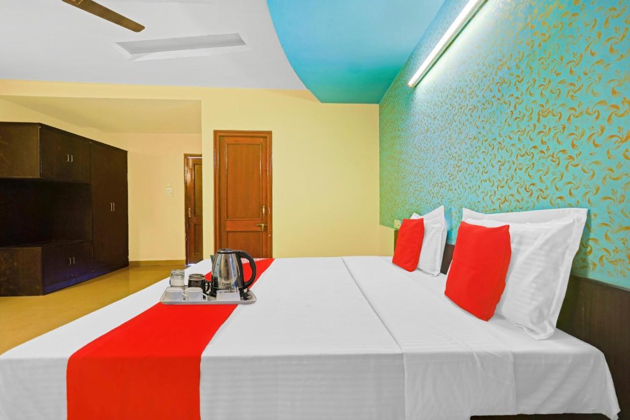 Oyo 87701 Lucky Farm Hotel Shāhpur Exterior foto