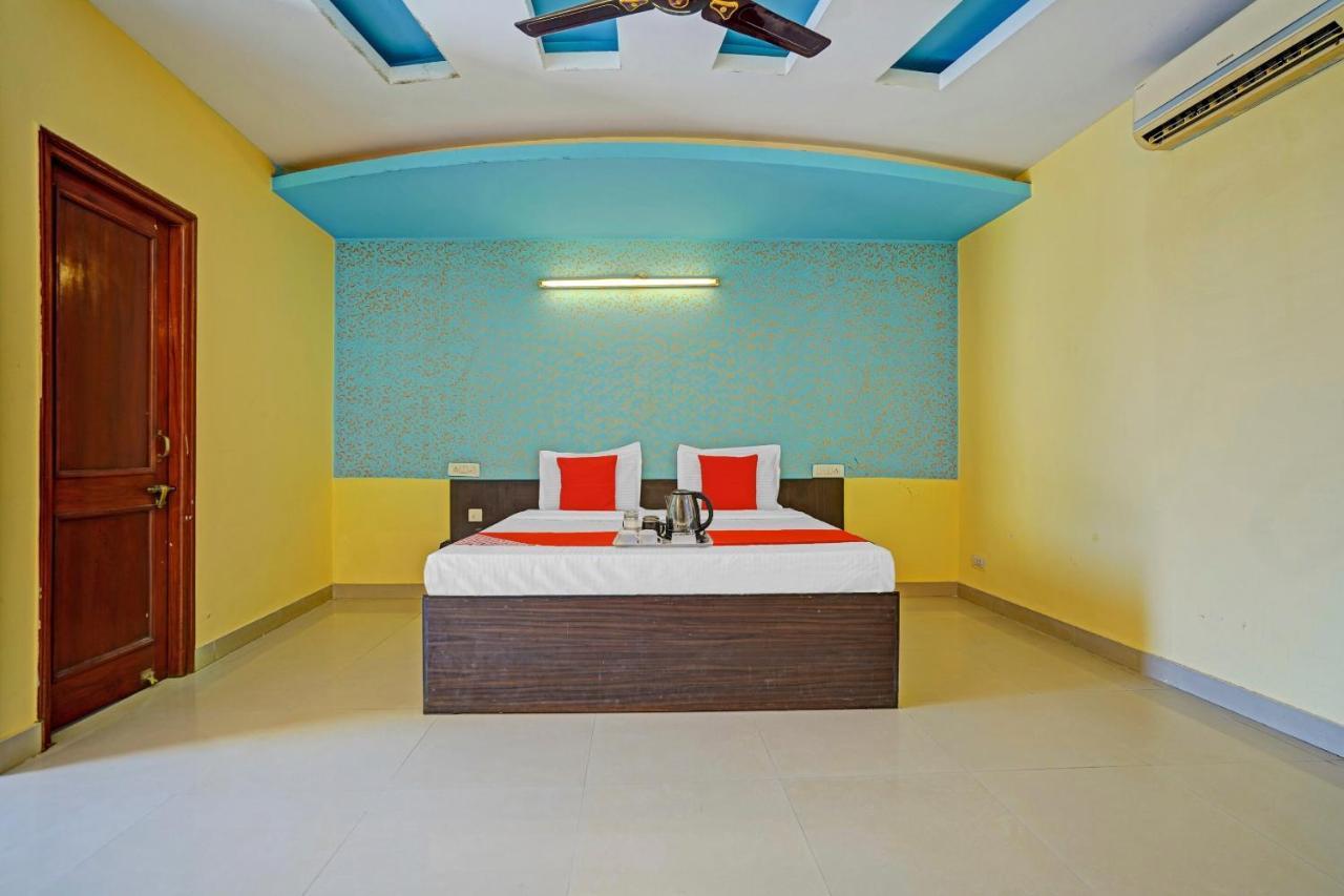 Oyo 87701 Lucky Farm Hotel Shāhpur Exterior foto