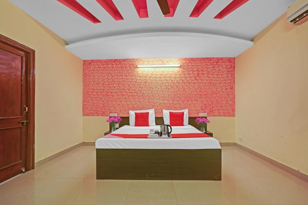 Oyo 87701 Lucky Farm Hotel Shāhpur Exterior foto